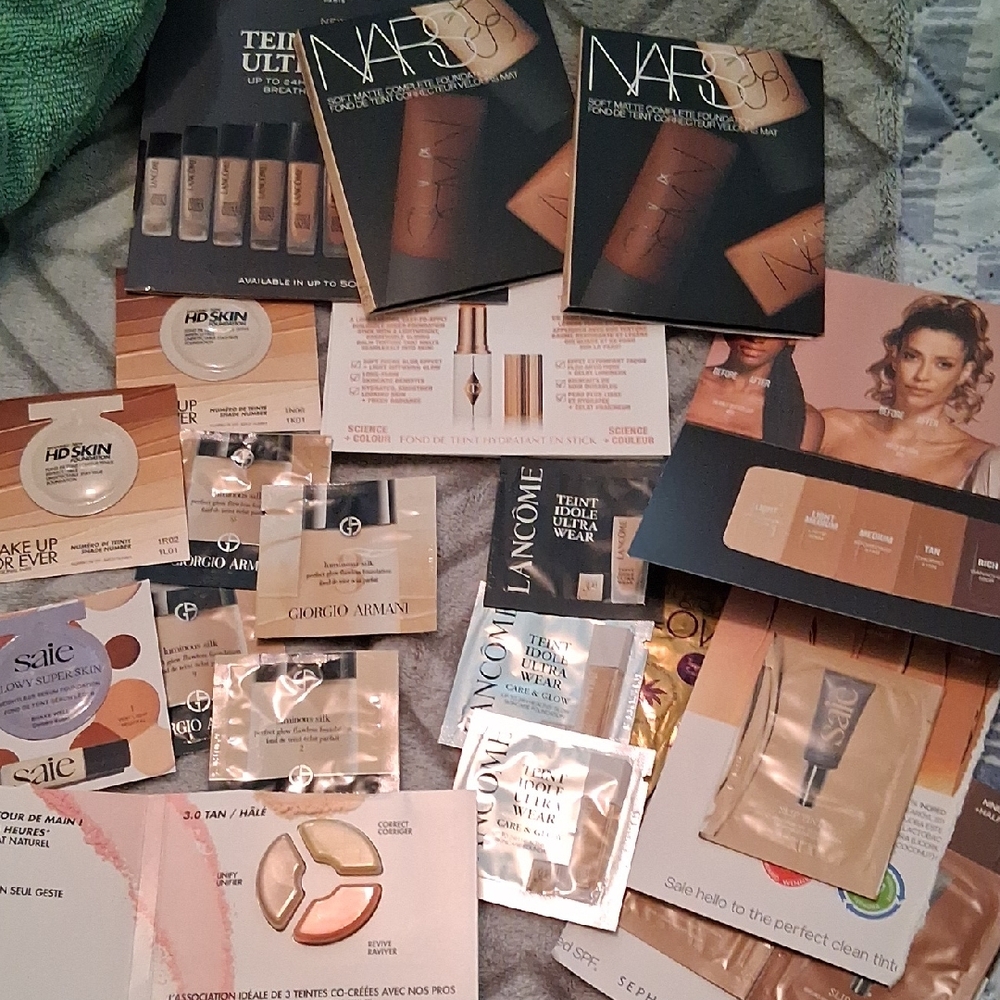 Foundation Sampler Set